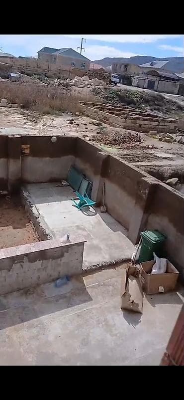 Puta qəs. 5 otaqlı, 2 kv. m, Orta təmir