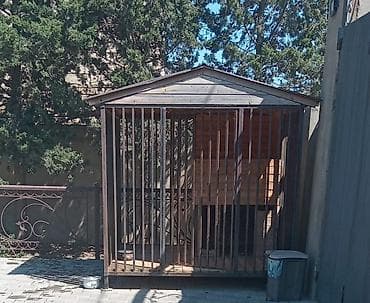 xasqi iti: Metalkarkaslı, taxta örtüklü açıq hava volyeri/saxlama köşkü Super — 1