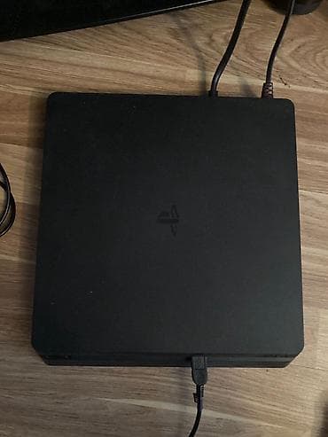 nintendo switch 2. el: PLAYSTATION 4 Slim 1 TB, Proşivkalıdır. Əla vəziyyətdədir. 2018-ci il — 5