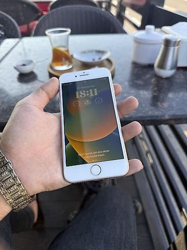 iphone see: IPhone 8, 64 GB, Barmaq izi — 6