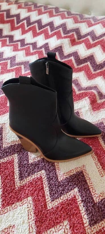 Fendi, Ölçü: 38, rəng - Qara, Yeni