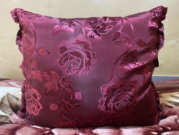 ортопедическая подушка: Yastiq tezedi hec işlenmeyib yer olmadiği üçün satilir.Çox gözel — 1