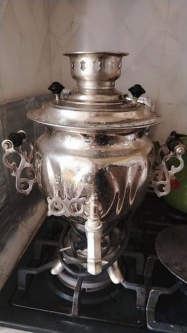 1980 ci il, Rusiya istehsalı olan Nikellenmiş latun samovar. -