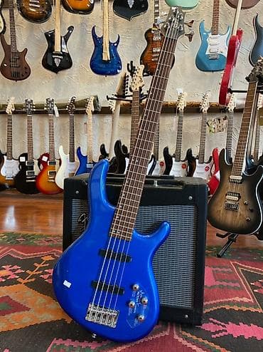 akustik gitara: Action Bass v plus bütün gitara və aksesuarları Nizami küçəsi 42 — 1