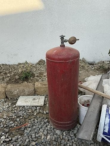 Qaz balonu – 50 litrlik (təxmini), metal korpuslu - Rəng: qırmızı -