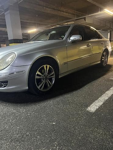 bmw e60 m: Mercedes-Benz E-Class: 2.2 l | 2007 il Sedan — 2