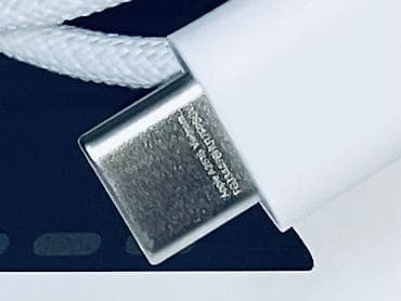 apple watch ultra 1: Apple Watch Ultra 3 modeinin qutusundan çıxma maqnitli sürətli şarj — 4