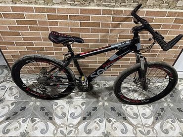 velo mtb: SAFT markalı dağ velosipedi. Qara rəngli çərçivə üzərində boz və — 3