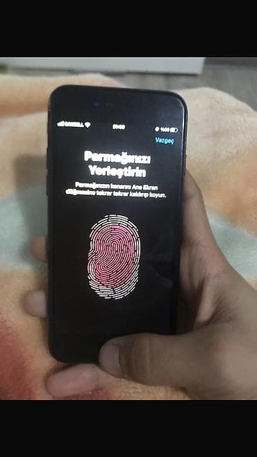 playstation 2 fat: IPhone 7, 32 GB, Qara, Barmaq izi, Zəmanət — 3