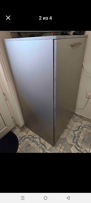 șkaf: Boz rəngdə dikduran saxlama şkafı - Material: laminat, mat boz rəng - — 2