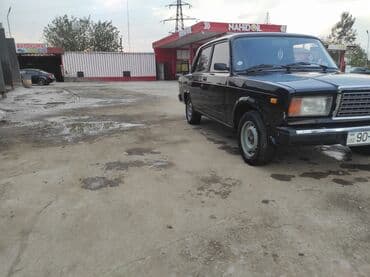 ваза напольная стеклянная высокая без узора: Avtomobil: Lada 2107 (klassik sedan), qara rəng Kuzov: 4 qapı, tünd — 6