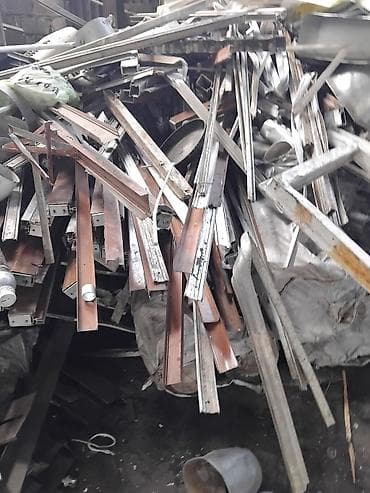 Qarışıq metal profillər və detallar - Materiallar: dəmir və alüminium