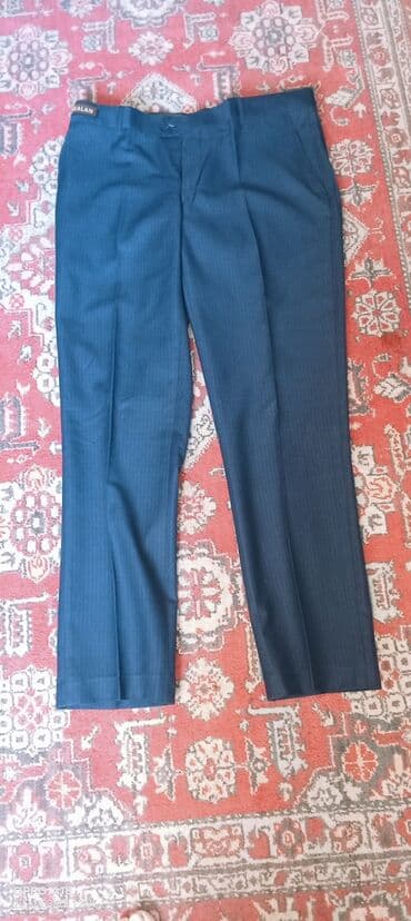 boyuk bədən geyimlər: Klasik salvar 1-2 dəfə toya geyinilib.20 AZN — 2