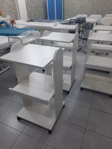 daş stəkan: Etegerka daşıyıcı kosmetoloji arabalar Tam keffiyetli ve görünüşlü — 2