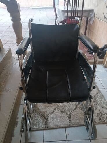 Klassik əlil arabası - Material: xromlanmış möhkəm metal şassi -