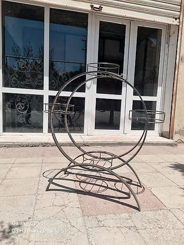 gul pastafka: Metaldan dekorativ güldan/donmuş torpaq üçün çiçək stendi - Material — 4