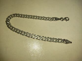 Seplər: Gümüş bəzək əşyaları,tek tek ayriciliqda 10-15man. defekt hisseleri — 10