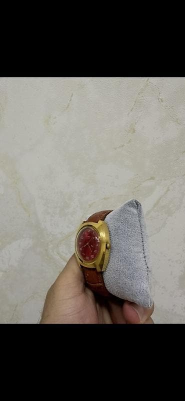 orient saat 1980: Qol saatı, Zarya, rəng - Qızılı — 3