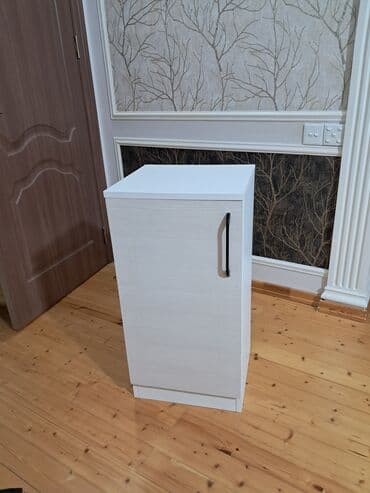 столик для кровати: Тумбы — 12