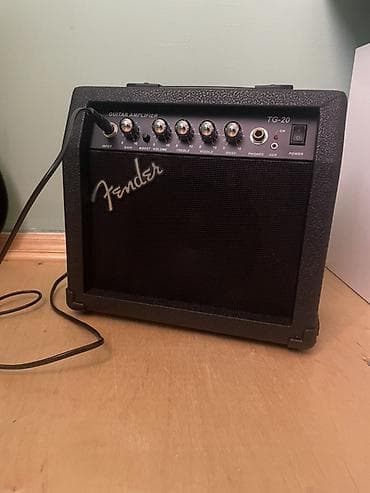 Gitaralar: Elektron gitara, Ibanez — 3