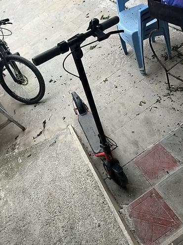 İşlənmiş Elektrik samokat 6", ≤ 250 Vt, 16 - 25 km/s, Ünvandan götürmə