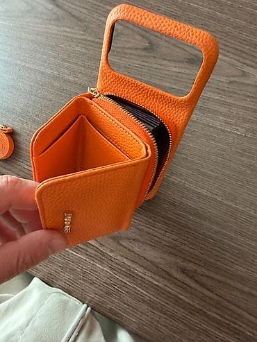 iphone 11 pro max case: IPhone 17 ProMax üçün kaburo
Qadın üçün
Pul qabılı
Cüzdanlı — 3