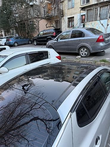 Kia K5 (Optima) sedan – gümüşü rəngdə, şəhər və tras üçün komfortlu və — 10