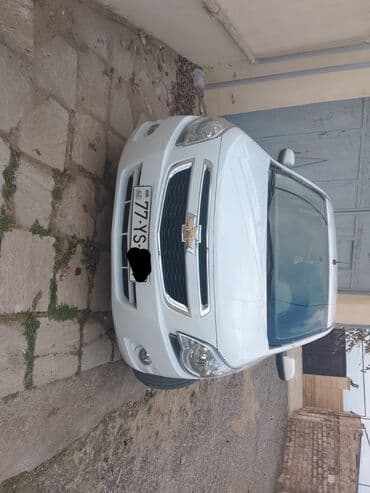 Chevrolet Cobalt LT sedan – ağ rəng Xüsusiyyətlər: - Kuzov: sedan, ağ