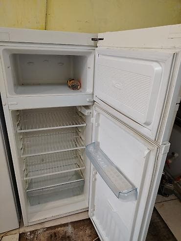 soyiducu: İşlənmiş 2 qapılı Soyuducu Satılır, rəng - Ağ, Təkərli — 2