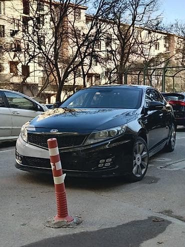 kia emblemi: Kia Optima: 2 l | 2011 il Sedan — 3