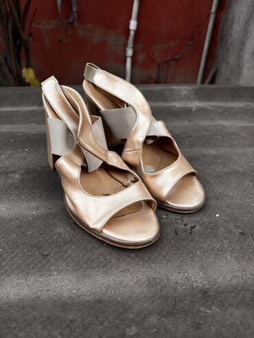 Ölçü: 39, rəng - Qızılı, İşlənmiş