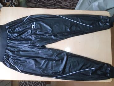 qaqa dəsti: Mizuno
idman geyimi
ancaq şalvaridi
XL
terletmek üçün — 3