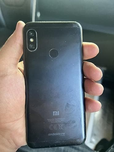 xiaomi 3: Xiaomi Mi A2 Lite, 32 GB, rəng - Qara, 
 Qırıq — 3