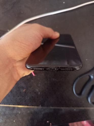 samsung a6 ekranı: IPhone Xr, Qara, Face ID — 6