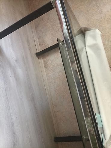 nerj stol: Şüşə stol - Üst hissə: şəffaf temperli şüşə, iç qatında mat naxışlı — 3