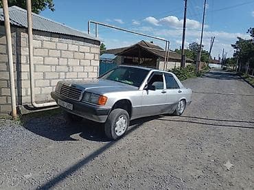 mercedes 208 d: Mercedes-Benz 190E (W201) sedan - Kuzov: 4 qapılı sedan, gümüşü rəng — 2