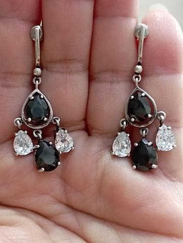 Çantalar: Gümüş sırğa cütü – damla formalı dizayn - Material: gümüş rəngli — 1