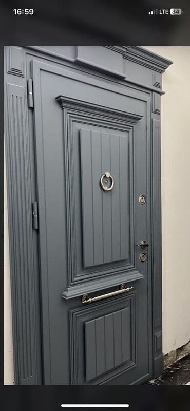 Metall qapı – klassik dizayn, ikiüzlü işləmə - Material: möhkəm metal lalafo.az -da Metall qapı – klassik dizayn, ikiüzlü işləmə - Material: möhkəm metal