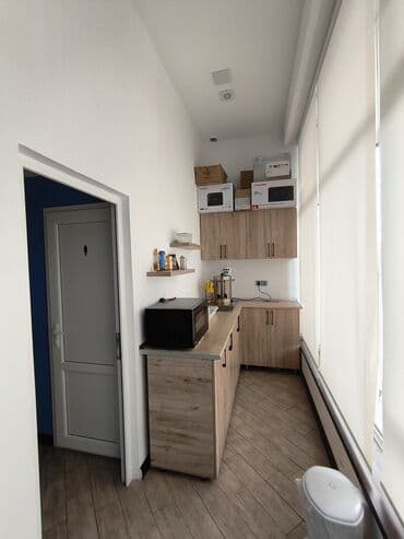 аренда офиса в бизнес центре баку: Ofis sahəsi – hazır təchizatlı - Girişdə resepsiyon zonası, yumşaq — 8