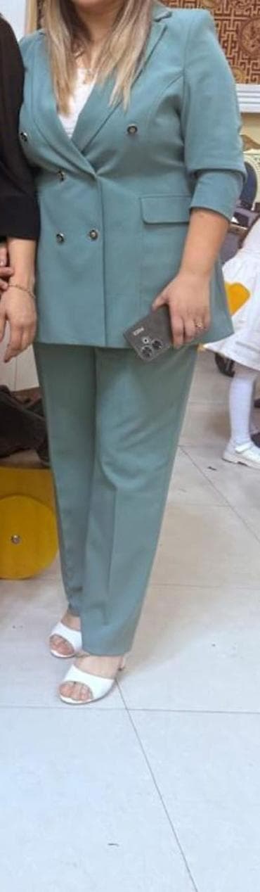 Qadın geyimləri dəsti 1) Qara ziyafət donu 52 - Uzun, axıcı ətəkli — 2