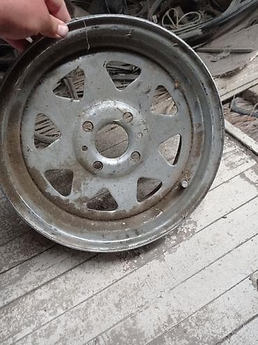 4ədəd. Heç bir problemi yoxdur.Real alıcılar narahat eləsin