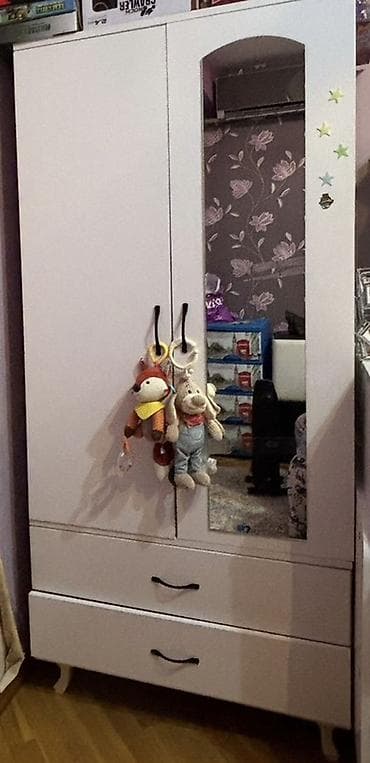 Uşaq otağı üçün iki qapılı geyim şkafı - Rəng: ağ - Dizayn: sağ