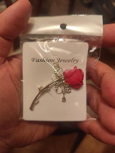 gumus kardinal: Mövzu: Musiqi temalı bəzək əşyaları – broş, kulon və zəncirlər — 10