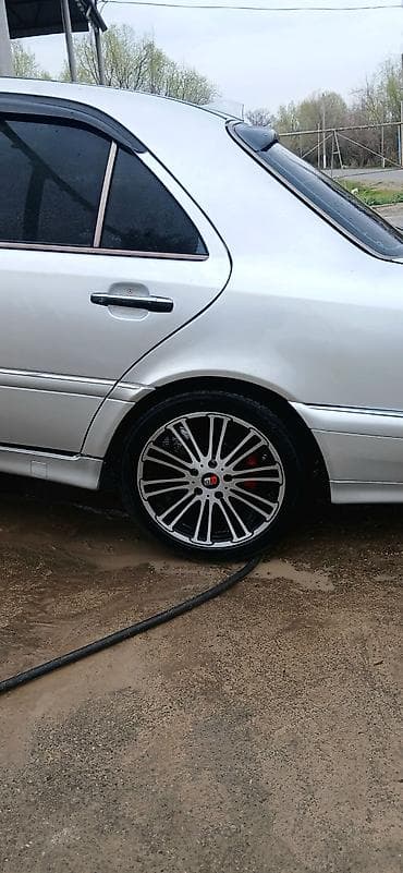 vaz tekerler: Yeni Disk təkər R 17 — 1