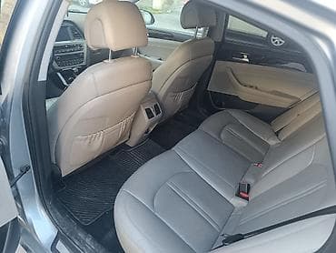 Hyundai Sonata: 2 l | 2015 il Sedan — 2