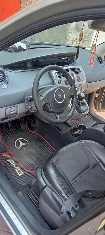 7 yerlik avtomobillər: Renault Scenic: 1.5 l | 2007 il 53000 km Van/Minivan — 7