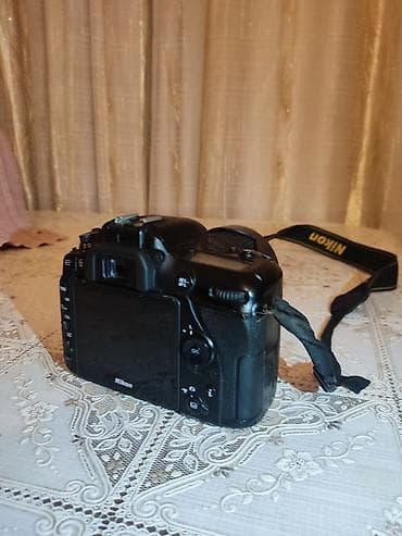 nikon lens: Nikon D7500 DSLR fotoaparat + 2 eded flas . probeg 180 min . hec bir — 4