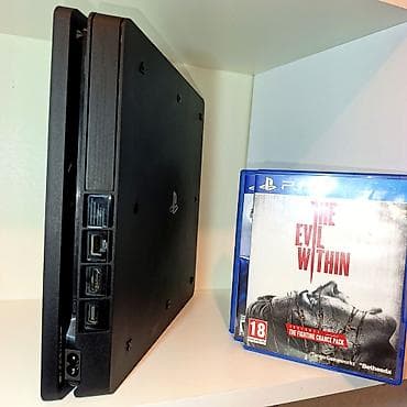 playstation disk: Şəkildəki PS4 slim 500gb ideal, plombu üzərində, 2 orijinal pult +türk — 2