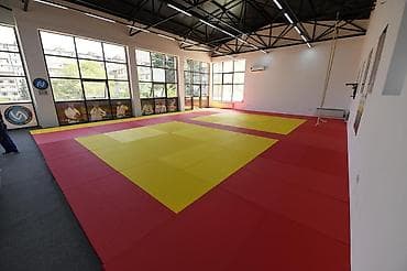 Əhmədlidə yerləşən Cüdo zalında icarəyə saatlar verilir.Tam şəraitli