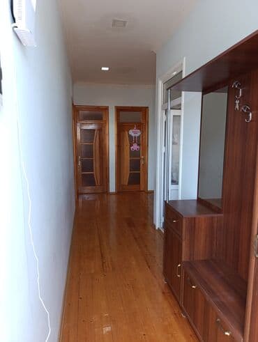 Audi: 3 комнаты, 90 м², Нет кредита, Средний ремонт — 3